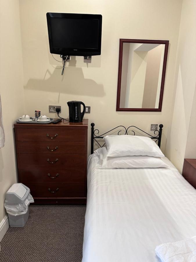 Appletree Hotel Eastbourne Bagian luar foto
