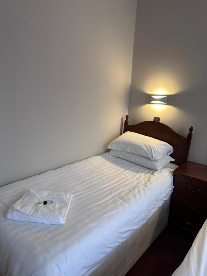 Appletree Hotel Eastbourne Bagian luar foto